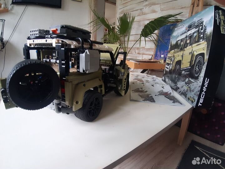 Конструктор lego Technic land rover defender 16004