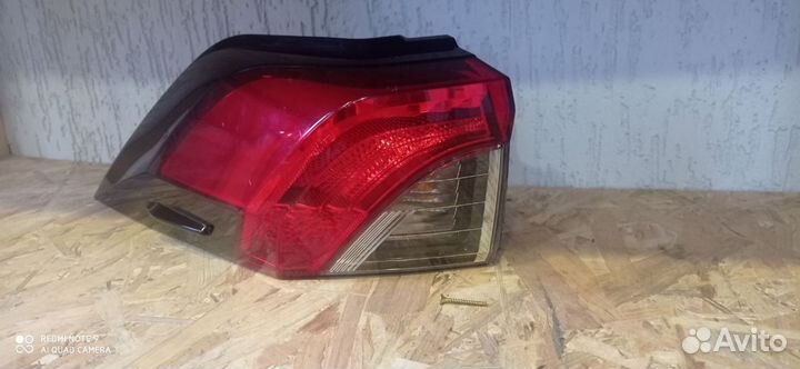 Фонарь задний в крыло Тойота рав 4 50 2019-2022