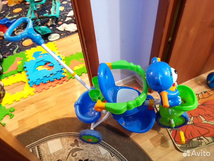 Детский велосипед с родительской ручкой