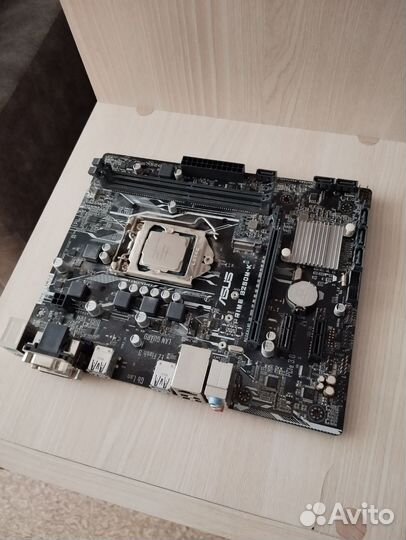 Материнская плата