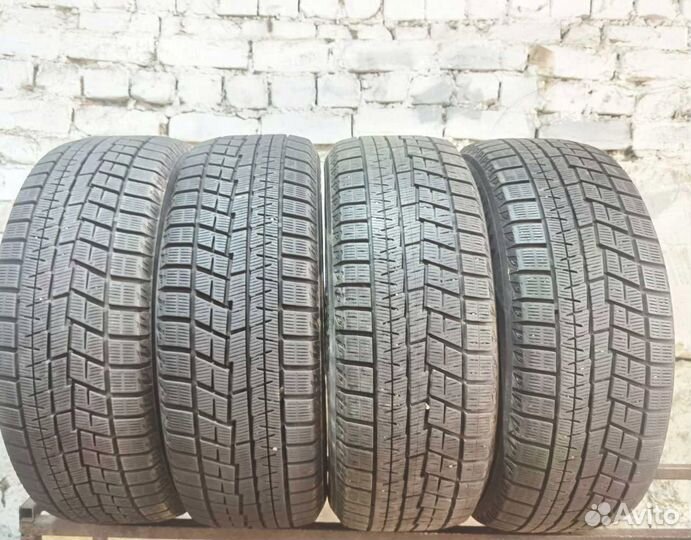 Yokohama Ice Guard IG60 215/55 R17 99U