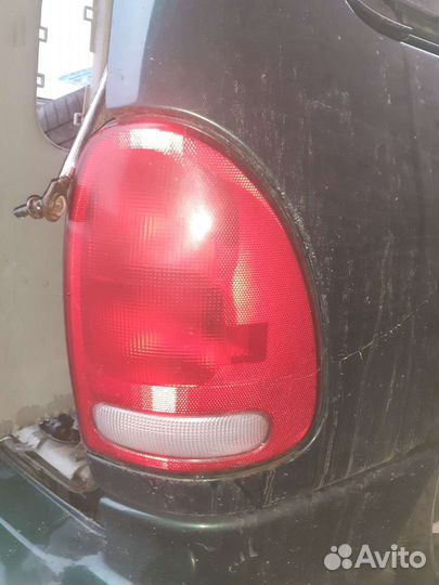 Фара задняя Chrysler Voyager / Dodge Caravan