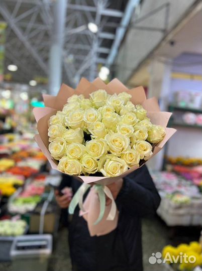 Цветы букет роз 80 см 25 шт