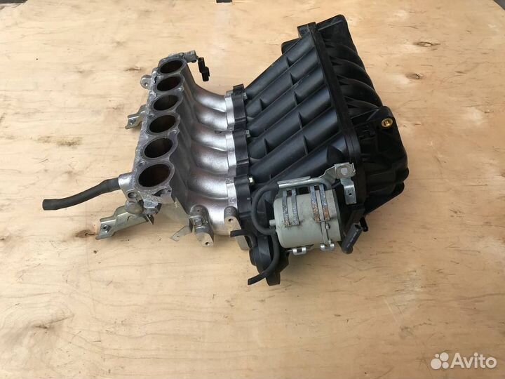 Впускной коллектор Mitsubishi Outlander XL 6B31