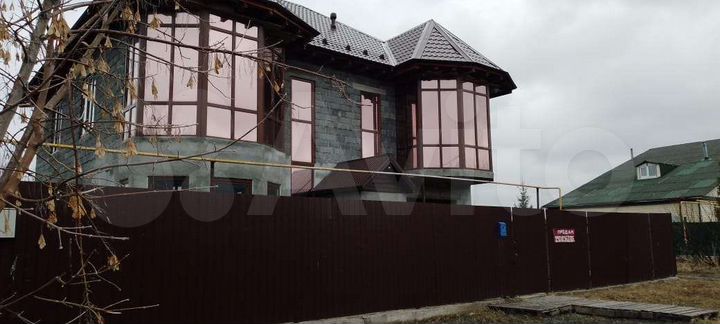 Дом 250 м² на участке 8 сот.