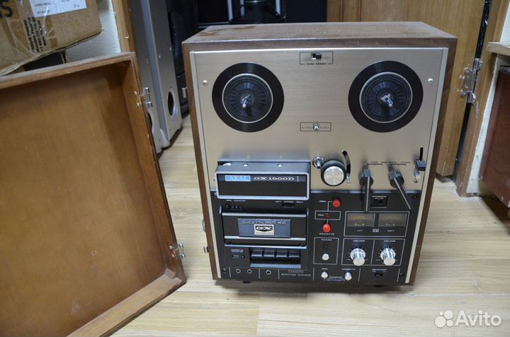 Бобинник с кассетником Akai GX-1900D