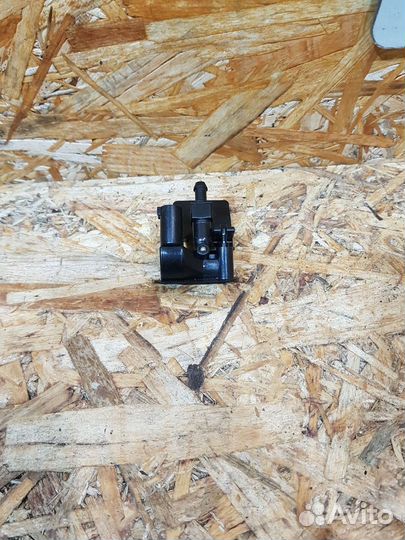 Форсунка омывателя BMW X5 E70 2009 61667161469