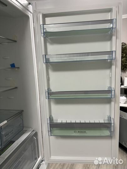 Хододильник Bosch KGN39XW2AR