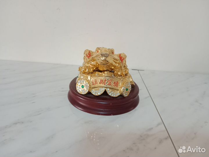 Трёх малая денежная жаба