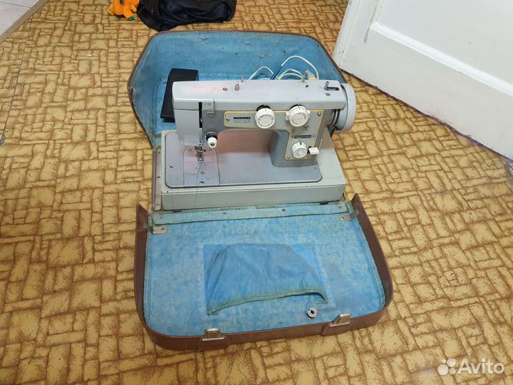 Швейная машина Подольск 142