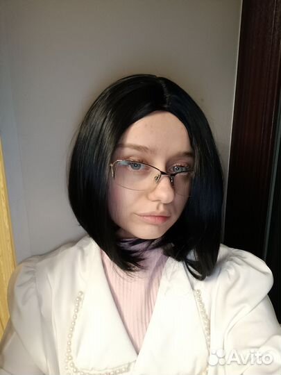 Парик черный каре