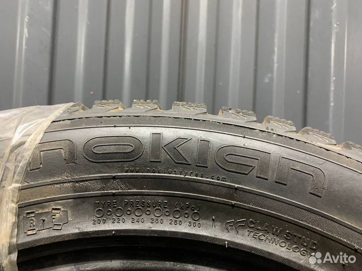 Nokian Tyres Hakkapeliitta 5 235/55 R17 103T