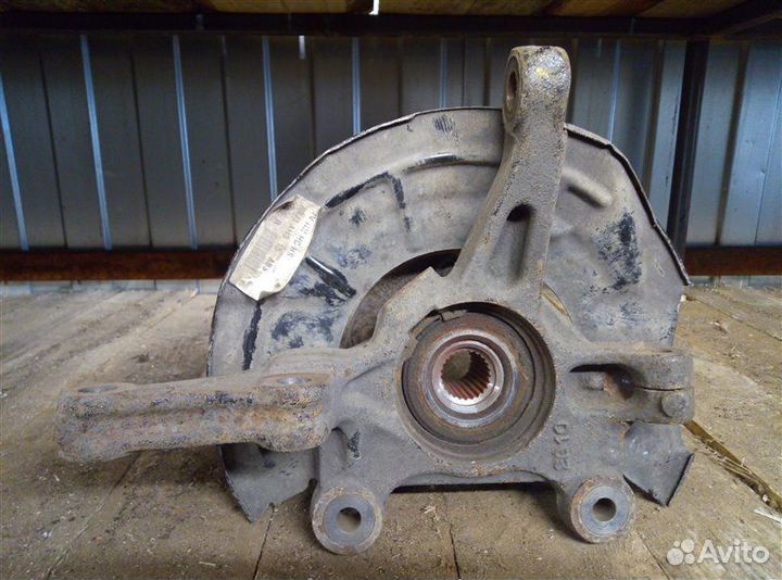Кулак (цапфа) передний правый Chevrolet Aveo T300