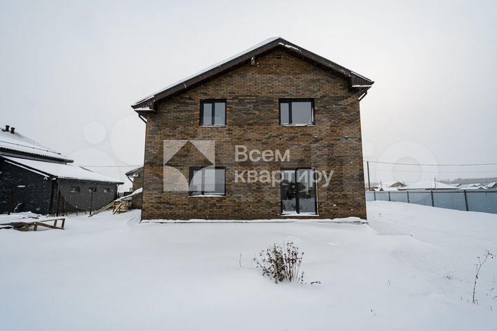 Коттедж 214 м² на участке 9 сот.