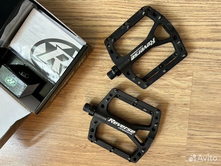 Педали Reverse