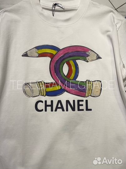 Футболка и джинсы chanel