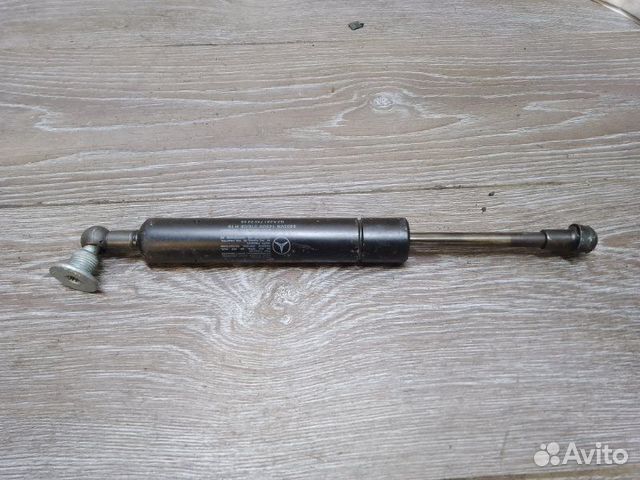 Амортизатор крышки багажника Mercedes-Benz R-350