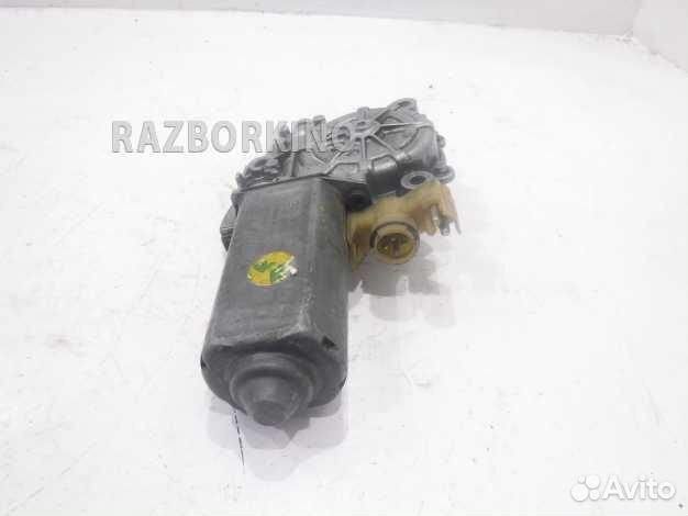 Моторчик переднего левого стеклоподъемника