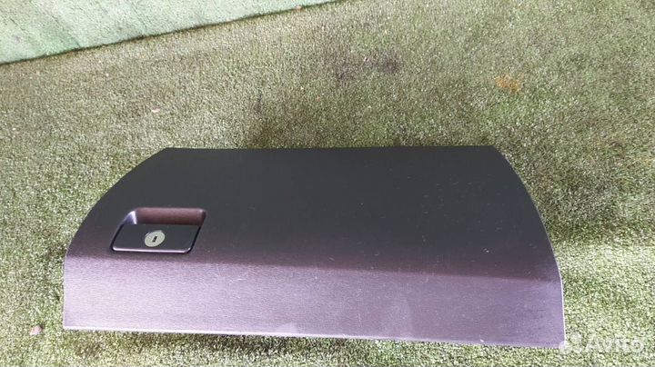 Бардачок в панель Toyota Avensis 272 3zrfae 2012