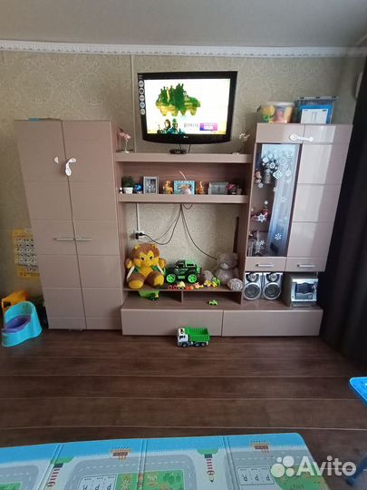 Стенка в гостиную