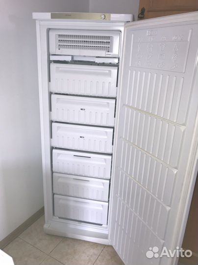 Морозильник Indesit SFR 167 NF