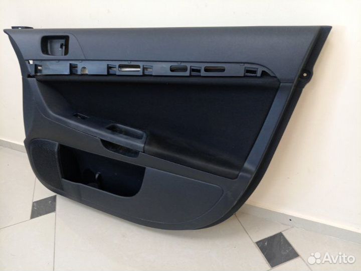 Обшивки дверей Mitsubishi Lancer CY 4B10 2008