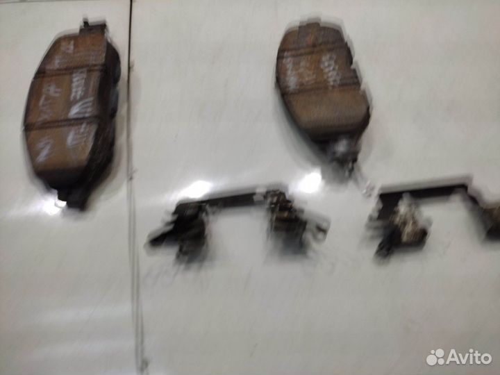 Колодки тормозные (передние левые) (Nissan Murano)