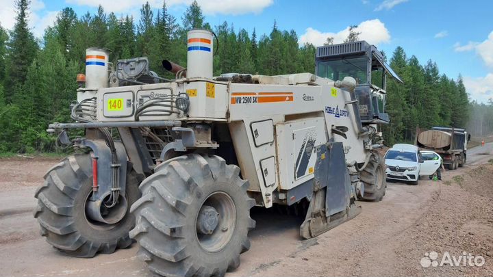 Рециклер/стабилизатор Wirtgen WR 2500 SK, 2012
