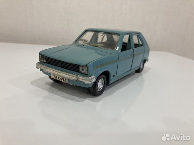 Модель автомобиля Пежо 104