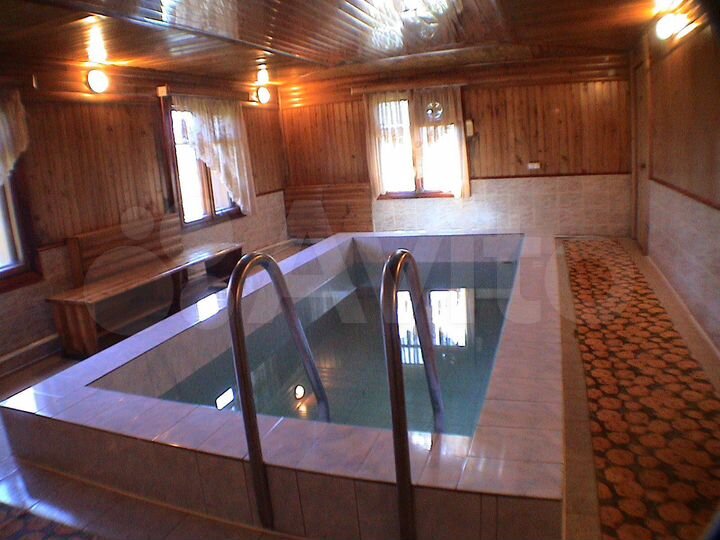 Гостиница, 1400 м²