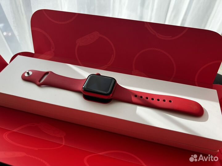 Часы Apple Watch 6, 40 mm (Product) red