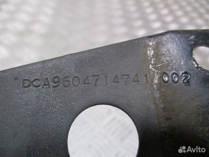 Кронштейн Mercedes-Benz A9604714741