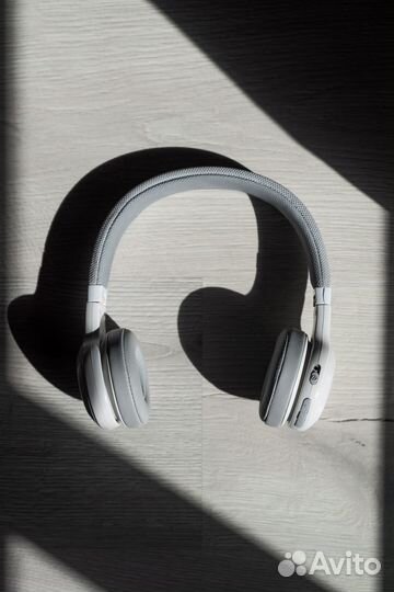 Беспроводные наушники JBL E45BT