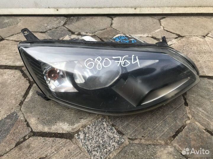 Фара правая Лада Калина