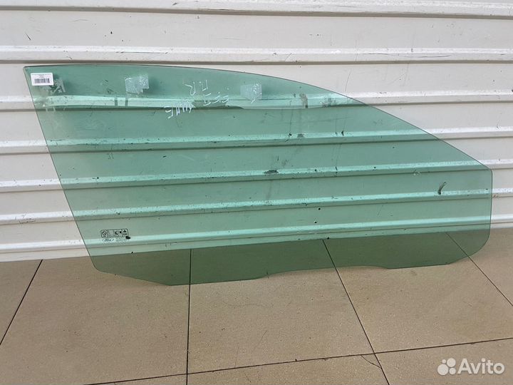 Стекло двери переднее правое купе Ford Focus 2