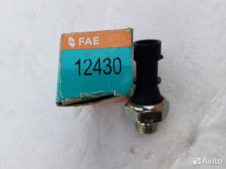 Датчик давления масла Opel Astra/Omega