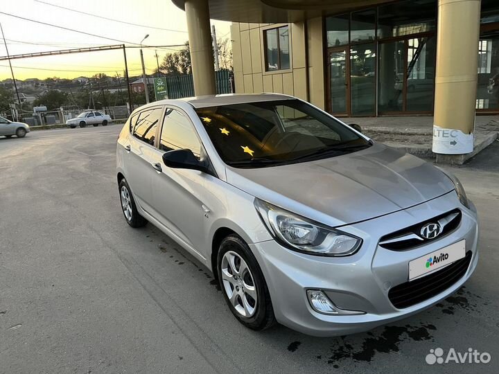 Hyundai Solaris 1.6 AT, 2011, 94 000 км