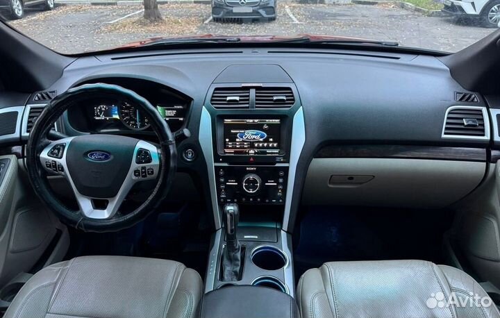 Ford Explorer 2.0 AT, 2011, 170 000 км