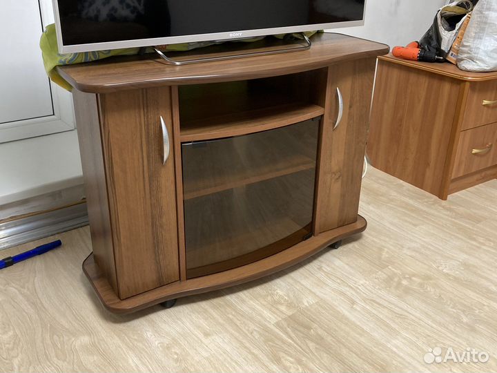 Тумба под телевизор