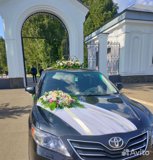 Аренда свадебных украшений на свадебную машину