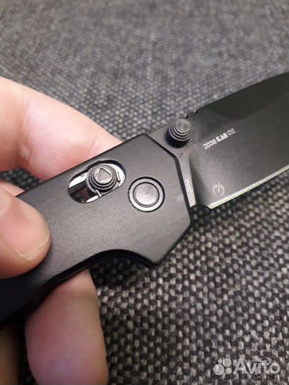 Kershaw Axis-Lock D2