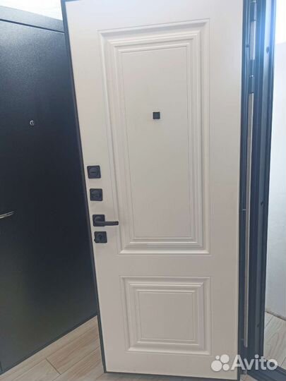 Дверь входная металлическая