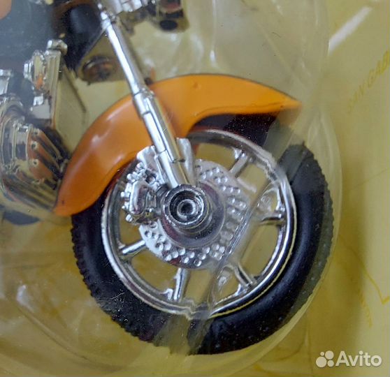 Коллекционная модель мотоцикла Honda Valkyrie 1:18