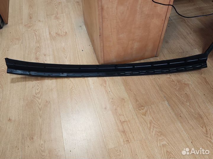 Накладка заднего бампера Skoda Kodiak 565807423