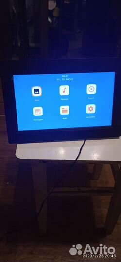 Цифровая фоторамка dexp MP-108 Elegance