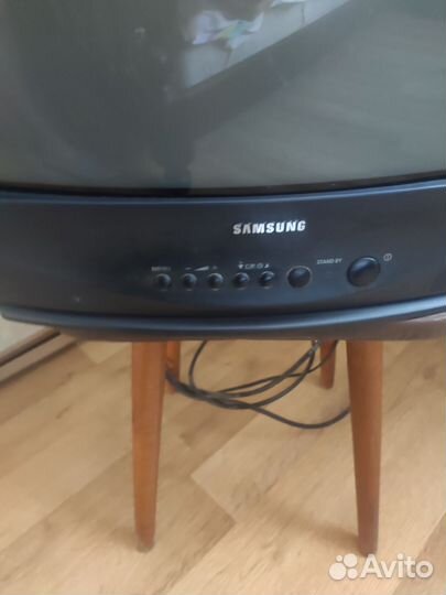 Телевизор samsung