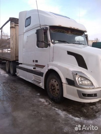 Volvo VNL 670, 2004