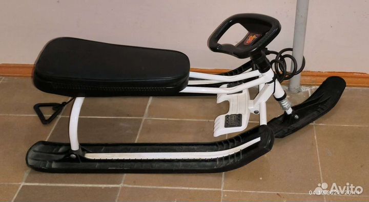 Детский снегокат бу