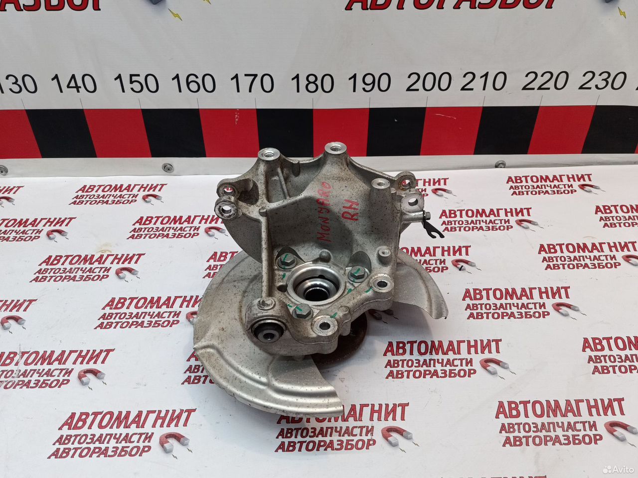 Цапфа задняя правая Джили Монжаро