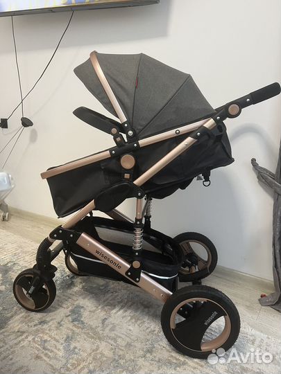 Детская коляска и стульчик для кормления